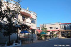 为社区居家老年人、帮浴、帮洁、帮医等上门办